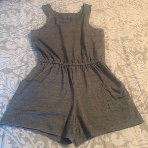 ⭐️Girl’s size 7/8 romper